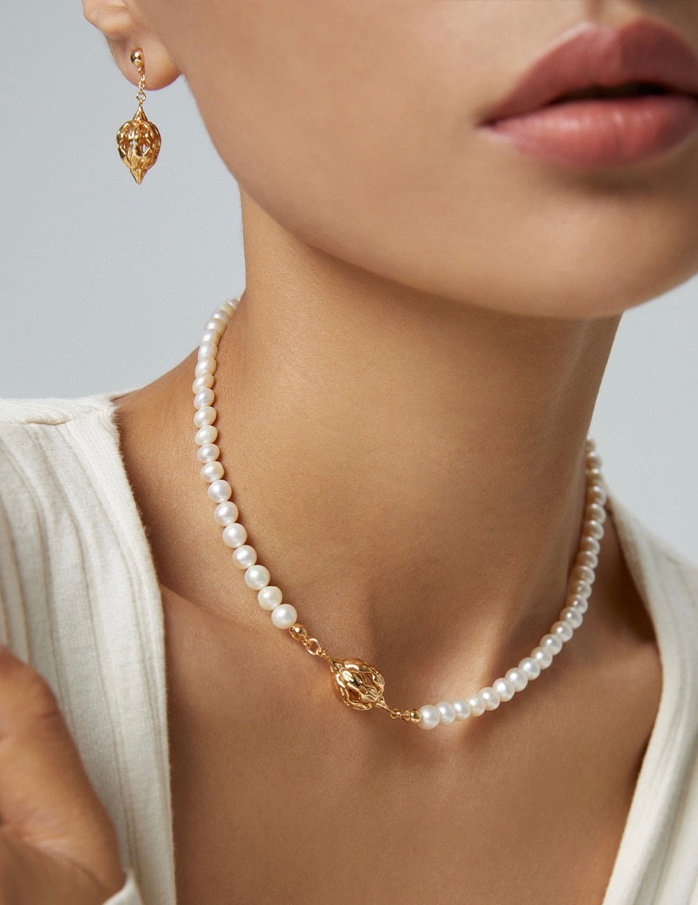 BLOSSOM PEARL NECKLACE