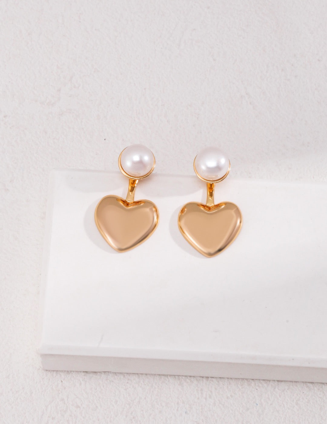 LOVE | HEART WITH PEARL EARRING