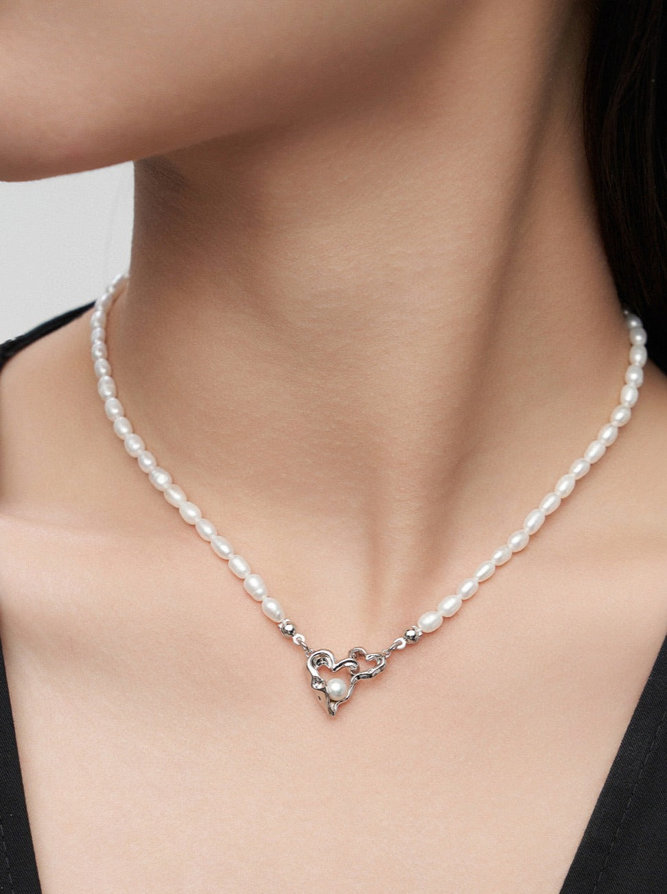 DOUBLE HEART SMALL RICE PEARL NECKLACE