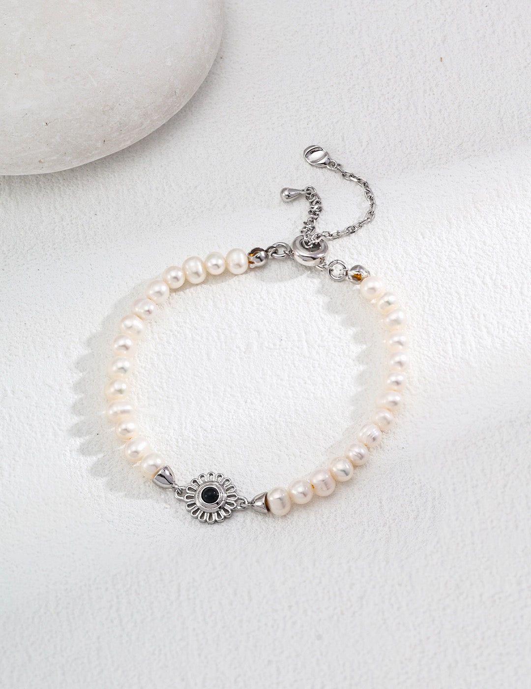 NATURAL PEARL & AGATE BRACELET