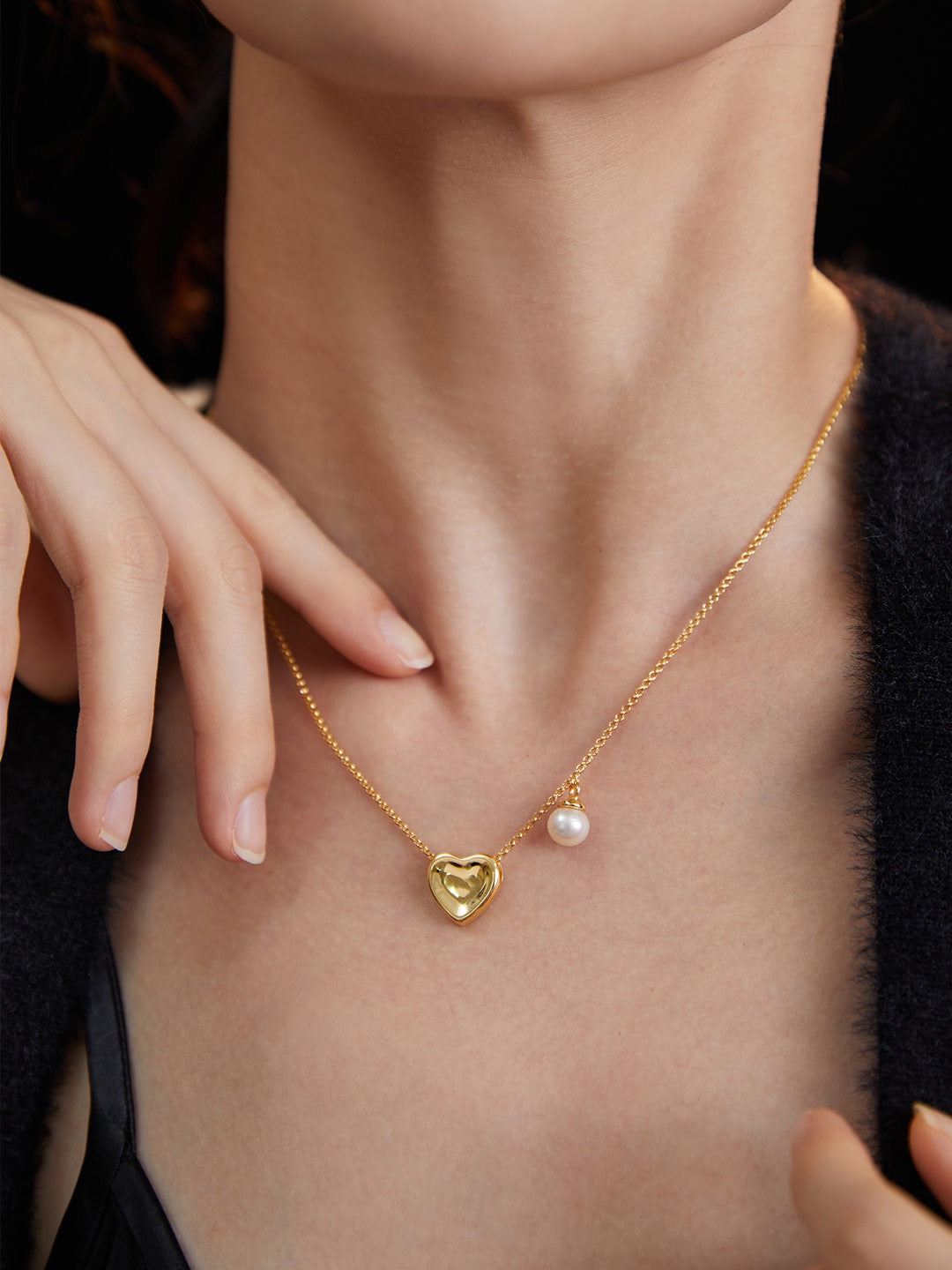 LOVE | ONE HEART PEARL NECKLACE