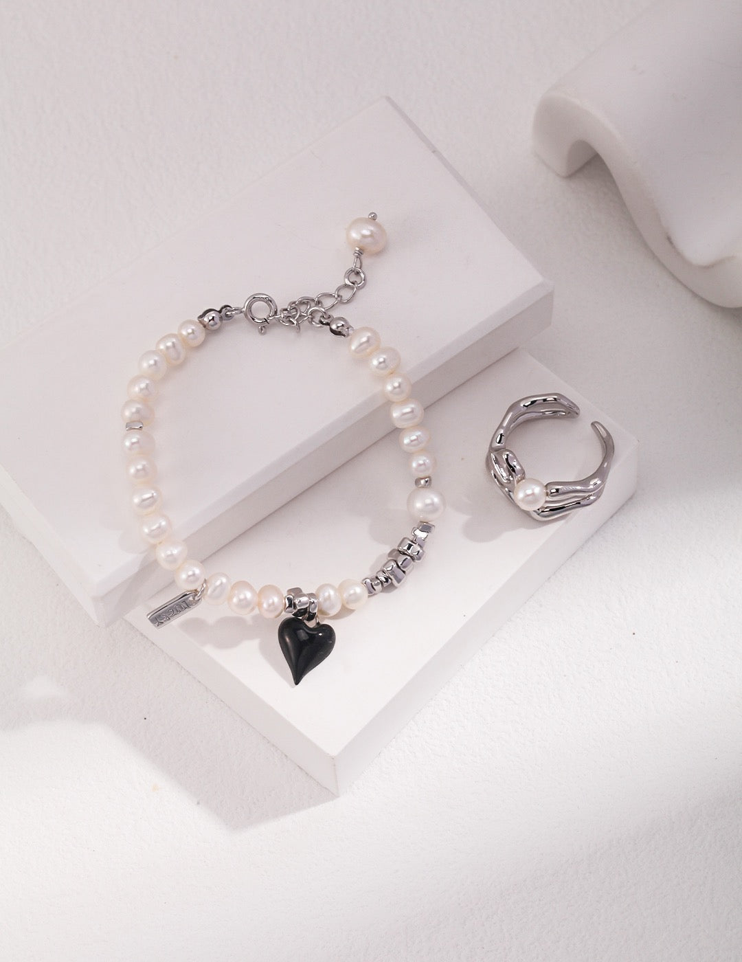 ETERNAL HEART PEARL BRACELET