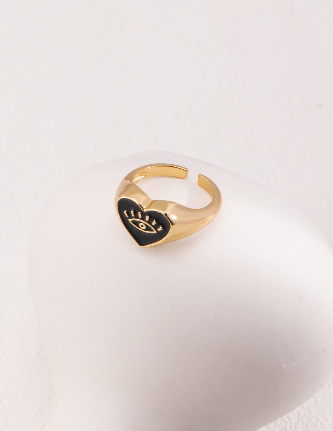 BLACK HEART SILVER RING