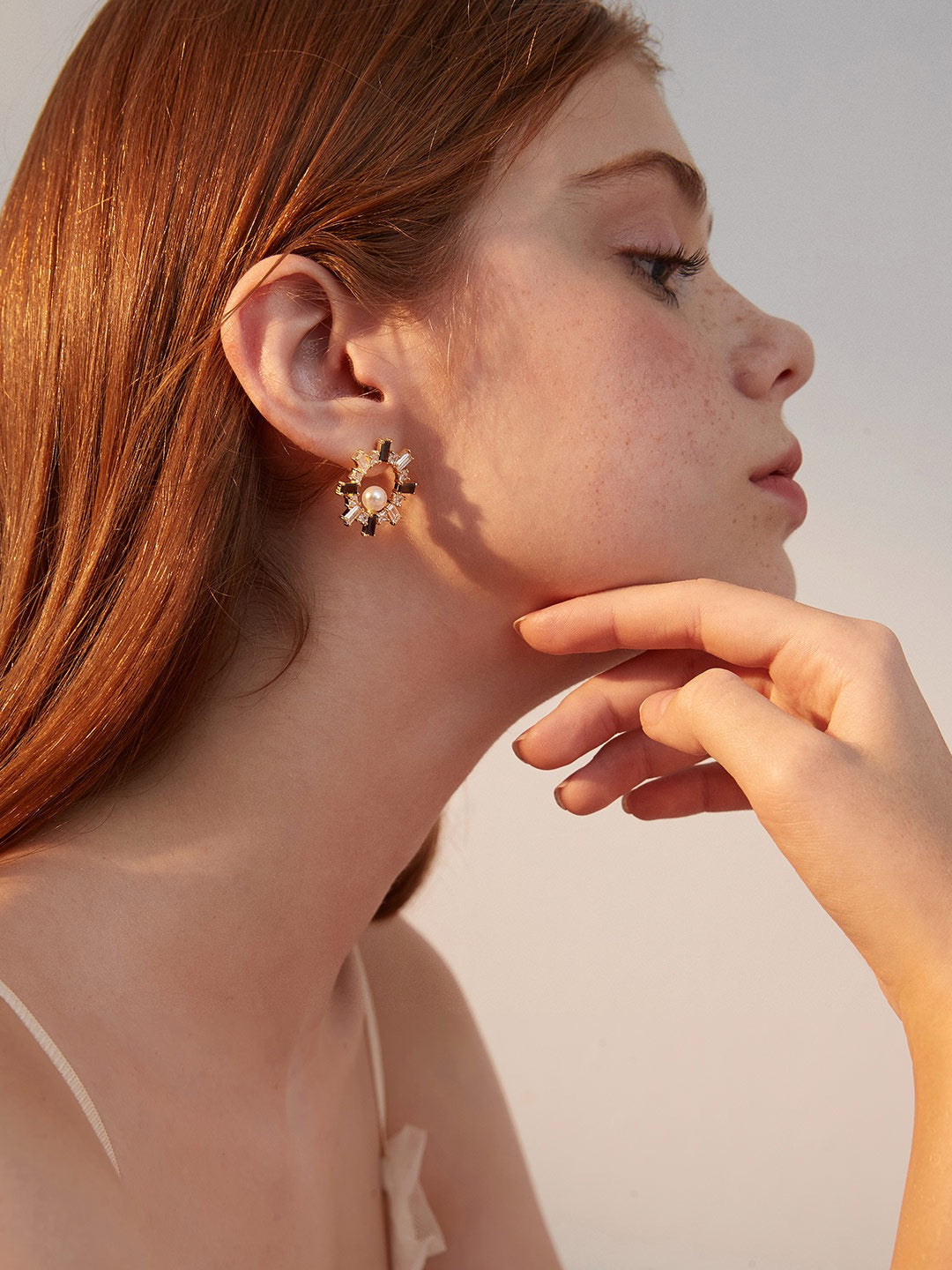 SUMMER SHELL PEARL STUD EARRING