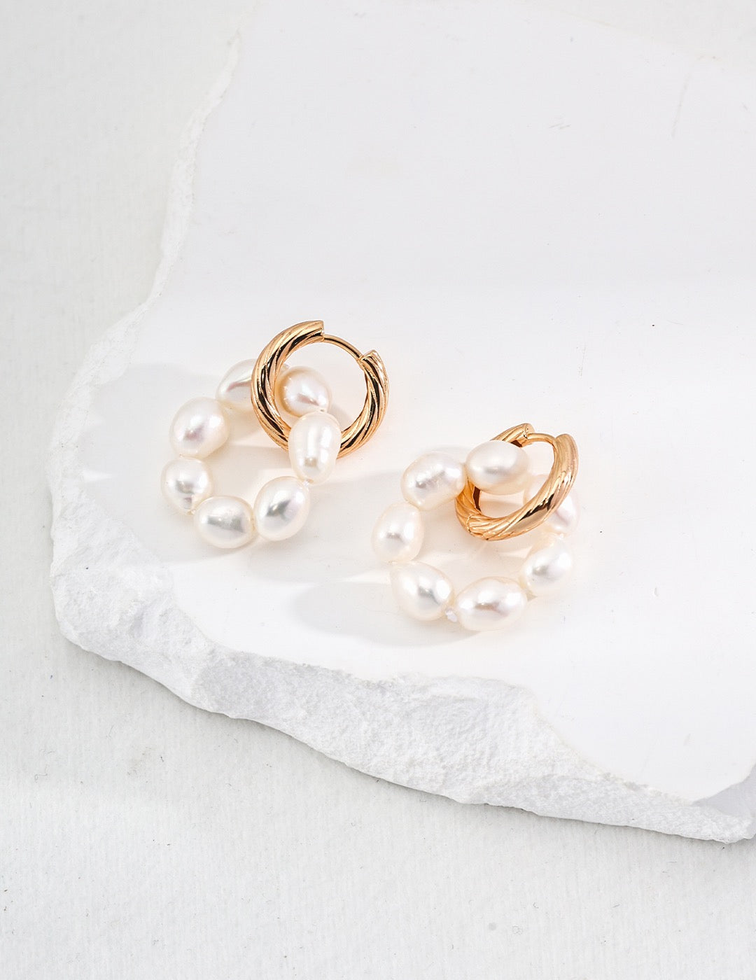 FLOWER | SMALL RICE PEARL EARRING