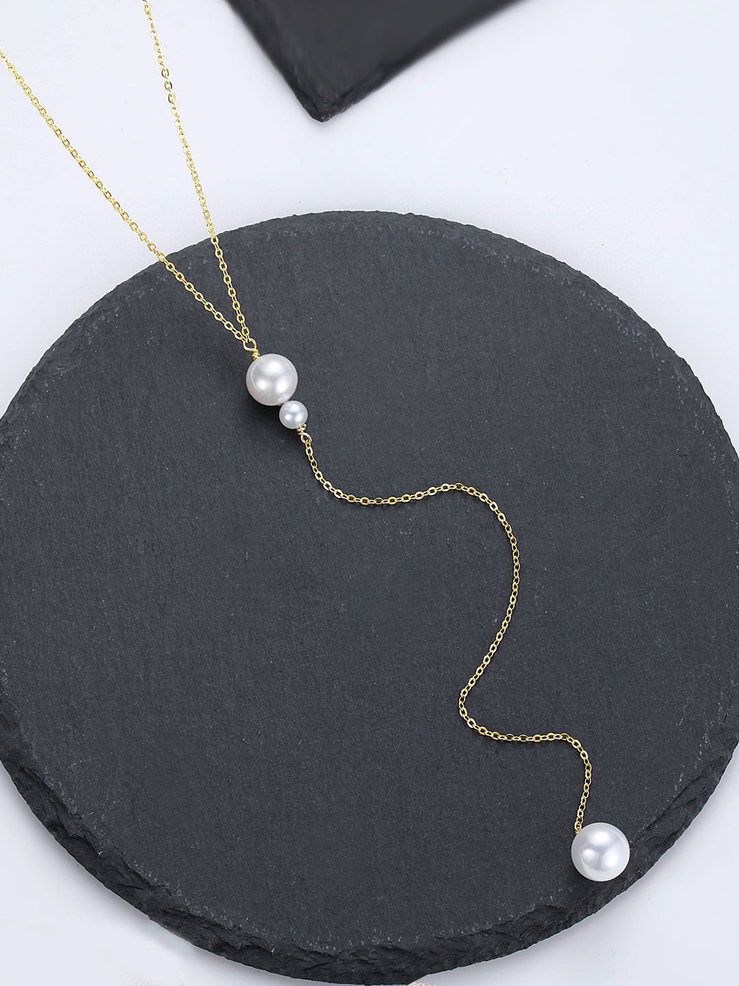 MOTHER OF PEARL LONG SILVER CHAIN D0139