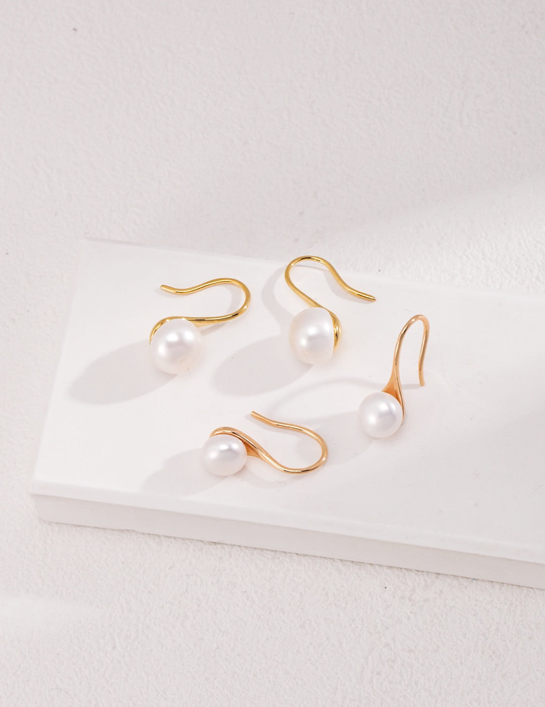 NATRAL FEWAHWATER PEAEL EARRING