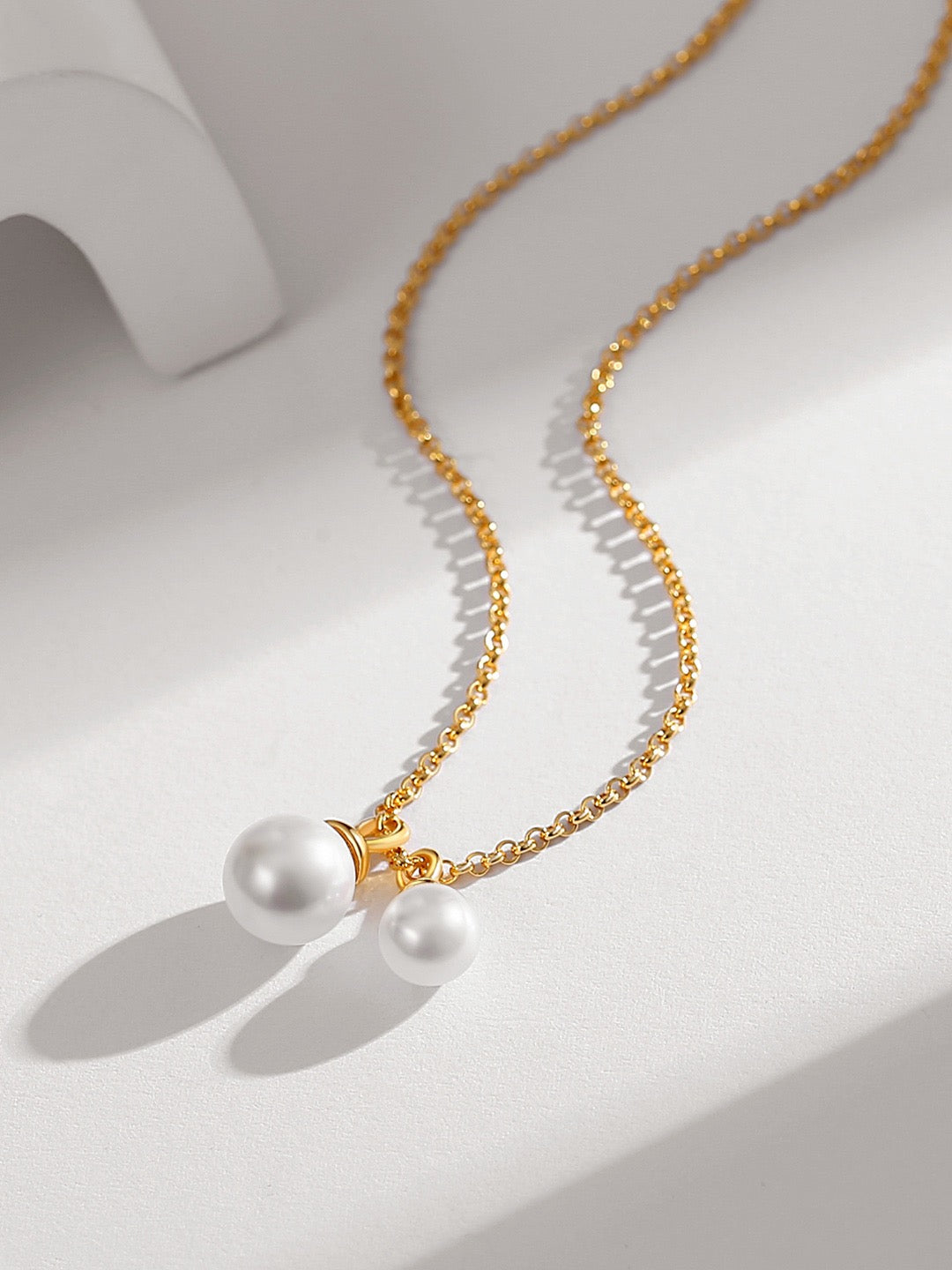 PEARL PENDANT NECKLACE